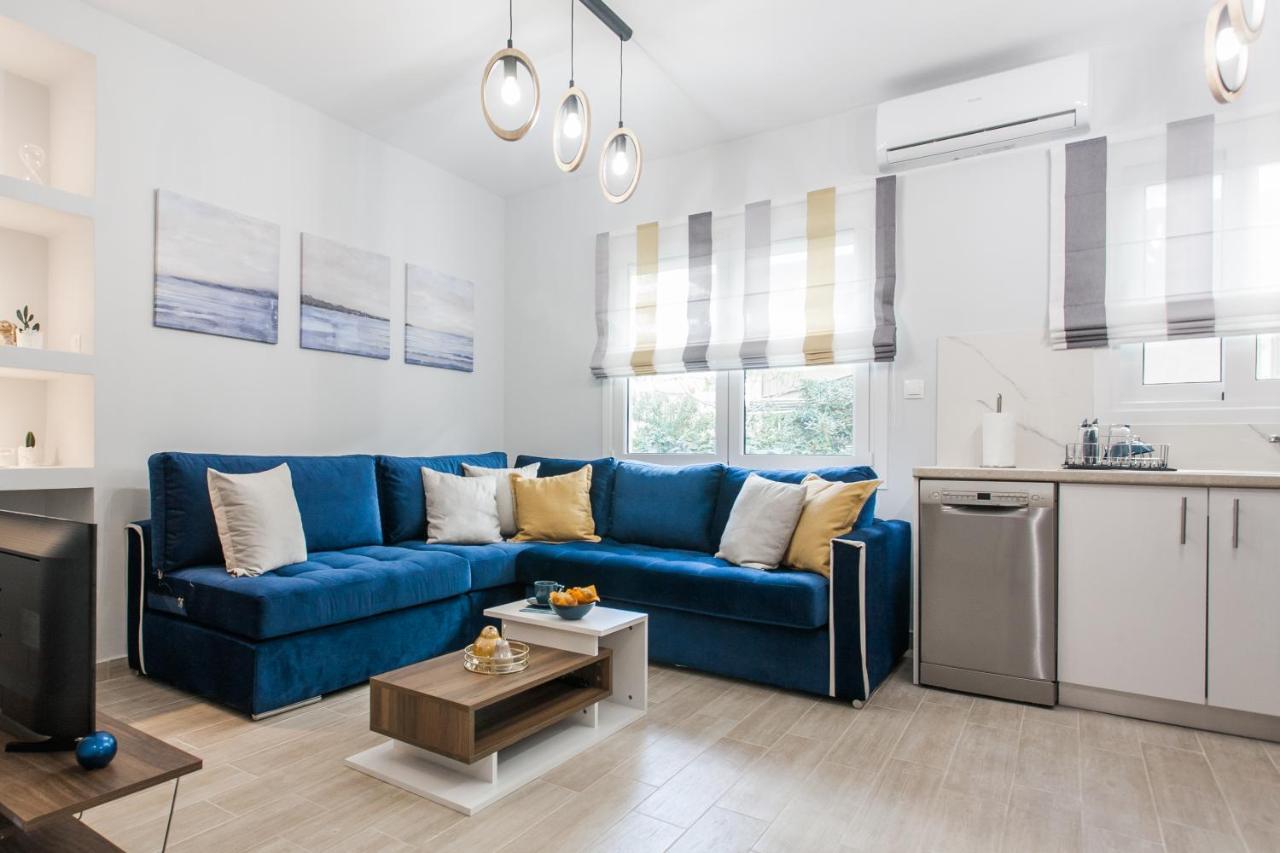 Luxury Seaside Apartment Next To Starbucks Opossite The Beach Park Of Flisvos Atenas Exterior foto